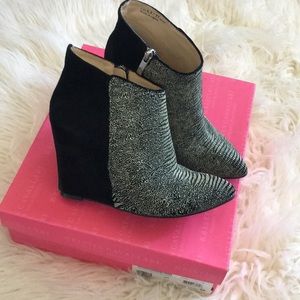 Kristin Cavallari x Chinese Laundry Cai Booties